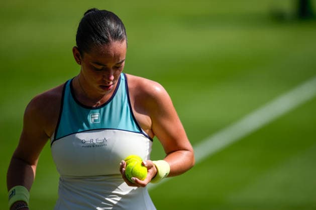 Lexus Eastbourne Open - Day Four Tereza Valentova of the Czech Republic competes during her quarterfinal match against Tatjana Maria of Germany at the 2026 Lexus Eastbourne Open Women s tennis tournament at the Devonshire Park Lawn Tennis Club in Eastbourne, England, on June 25, 2026. Eastbourne United Kingdom  Copyright: xOwenxHammondx originalFilename:hammond-2026lexu260625_npn6C.jpg