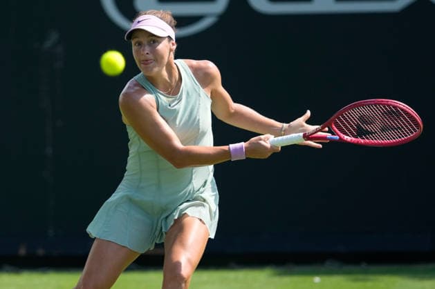 Lexus Eastbourne Open - Day Four Tatjana Maria of Germany competes against Tereza Valentova of the Czech Republic during their quarterfinal match at the 2026 Lexus Eastbourne Open Women s tennis tournament at the Devonshire Park Lawn Tennis Club in Eastbourne, England, on June 25, 2026. Eastbourne United Kingdom  Copyright: xOwenxHammondx originalFilename:hammond-2026lexu260625_npQZl.jpg