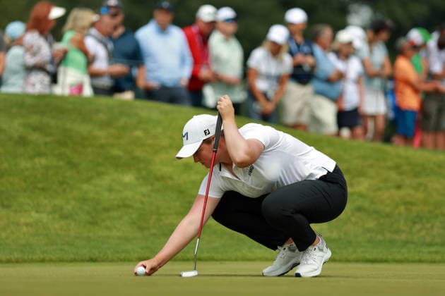 KPMG Women™s PGA, Golf Herren Championship 2026 CHASKA, MINNESOTA - JUNE 25: Lottie Woad of England places her ball on the 11th green during the first round of the KPMG Women™s PGA Championship 2026 at Hazeltine National Golf Club in Chaska, Minnesota, USA Thursday, June 25, 2026. Chaska Minnesota United States  Copyright: xAmyxLemusx originalFilename:lemus-kpmgwome260625_npOU4.jpg