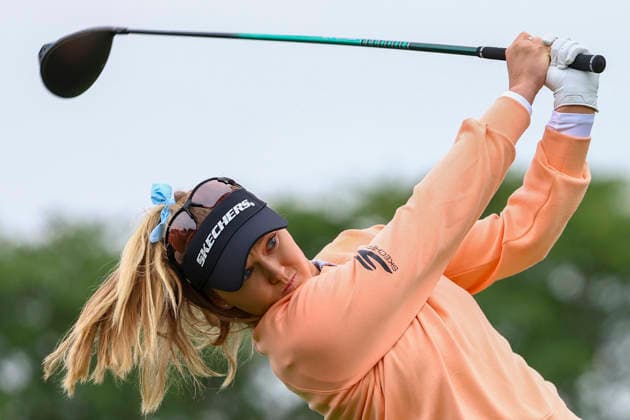 June 25, 2026, Chaska, Minnesota, United States: BROOKE HENDERSON tees off at hole three. This is the first day of the 2026 KPMG WomenÃ¢â‚¬â ¢s PGA, Golf Herren Championship at Hazeltine National Golf Course in Chaska Minnesota. Chaska United States - ZUMAt166 20260625_zsp_t166_059 Copyright: xMichaelxTurnerx