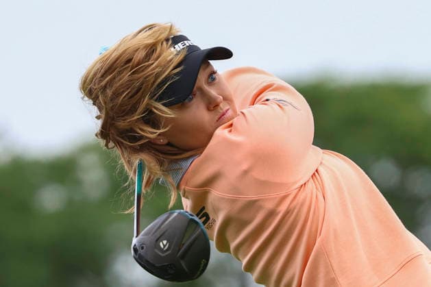 June 25, 2026, Chaska, Minnesota, United States: BROOKE HENDERSON watches her drive at hole three. This is the first day of the 2026 KPMG WomenÃ¢â‚¬â ¢s PGA, Golf Herren Championship at Hazeltine National Golf Course in Chaska Minnesota. 2026 KPMG WomenÃ¢â‚¬â ¢S PGA Championship - Day 1  - ZUMAt166 20260625_zsp_t166_102 Copyright: xMichaelxTurnerx