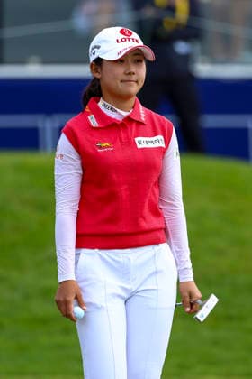 June 25, 2026, Chaska, Minnesota, United States: YOUMIN HWANG looks on at hole eighteen. This is the first day of the 2026 KPMG WomenÃ¢â‚¬â ¢s PGA, Golf Herren Championship at Hazeltine National Golf Course in Chaska Minnesota. Chaska United States - ZUMAt166 20260625_zsp_t166_107 Copyright: xMichaelxTurnerx