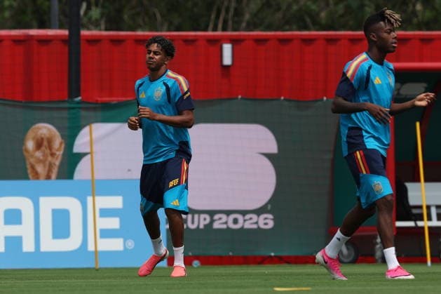 FIFA World Cup, WM, Weltmeisterschaft, Fussball 2026 - Spain s training session Spain s Lamine Yamal and Nico Williams (R) attend a training session of the national soccer team at the FIFA World Cup 2026 in Zapopan, Mexico, 25 June 2026. Zapopan Mexico  Copyright: xAlexxCruzx