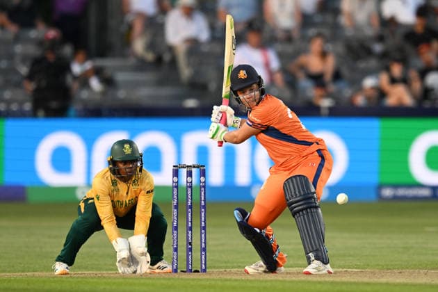 South Africa Women v Netherlands Women, ICC Women s T20 World Cup Sterre Kalis of Netherlands plays an attacking shot during the ICC Women s T20 World Cup match between South Africa Women and Netherlands Women at the Seat Unique Stadium, Bristol, UK on 25 June 2026. Bristol Seat Unique Stadium Gloucestershire UK Editorial use only , Copyright: xGrahamxHuntx PSI-24401-0104