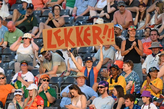 South Africa Women v Netherlands Women, ICC Women s T20 World Cup A Netherlands fan holds up a sign with Lekker!!! during the ICC Women s T20 World Cup match between South Africa Women and Netherlands Women at the Seat Unique Stadium, Bristol, UK on 25 June 2026. Bristol Seat Unique Stadium Gloucestershire UK Editorial use only , Copyright: xGrahamxHuntx PSI-24401-0111