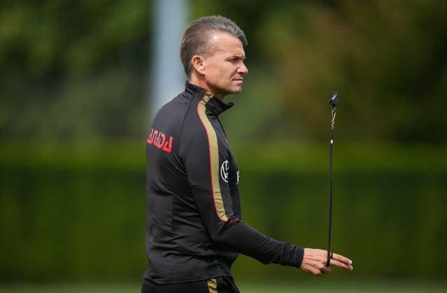 June 25, 2026, Vancouver, Bc, CANADA: Canada head coach Jesse Marsch spins a whistle around his fingers before a FIFA World Cup, WM, Weltmeisterschaft, Fussball training session, in Vancouver, on Thursday, June 25, 2026. Canada News - June 25, 2026  - ZUMAc35_ 20260625_zaf_c35_058 Copyright: xDarrylxDyckx