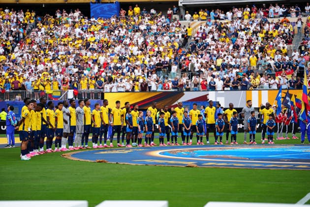 Ecuador stellt sich auf zur Hymne - New York 25.06.2026: Deutschland vs. Ecuador, MetLife Stadium, World Cup 26 Gruppe E, 3. Spieltag *** Ecuador lines up for the national anthem New York, June 25, 2026 Germany vs. Ecuador, MetLife Stadium, World Cup 26 Group E, Matchday 3