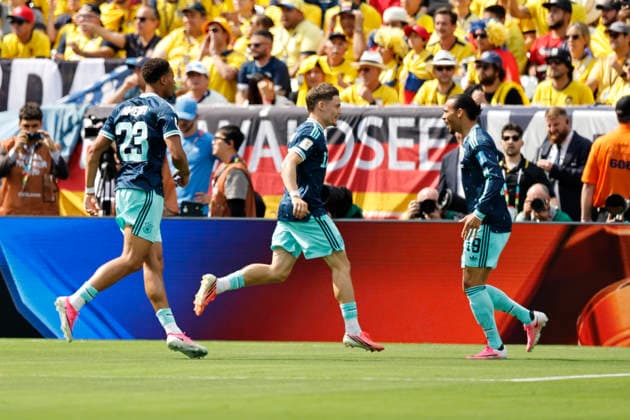 25.06.2026, Fussball, Herren, FIFA Weltmeisterschaft 2026, Vorrunde, Gruppe E, New York, Ecuador - Deutschland, Torjubel zum 0:1, Torschütze: Leroy Sane (Deutschland) New York MetLife Stadium New York Vereinigte Staaten von Amerika (US) *** June 25, 2026, Soccer, Men s, 2026 FIFA World Cup, Group Stage, Group E, New York, Ecuador vs. Germany, Celebration of the 0–1 goal, Goal scorer: Leroy Sané, Germany, New York, MetLife Stadium, New York, United States of America, US Copyright: xSebastianxBachx
