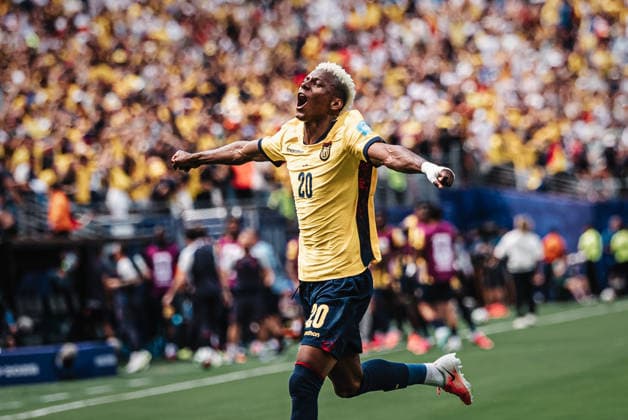 Fußball Herren FIFA Fußball-Weltmeisterschaft 2026 Gruppe E Ecuador vs. Deutschland 25.06.2026 Torjubel Nilson Angulo ( 20, Ecuador) New Jersey New York New Jersey Stadion New Jersey United States of America *** Men s Soccer 2026 FIFA World Cup Group E Ecuador vs. Germany June 25, 2026 Goal celebration by Nilson Angulo (20 ), Ecuador New Jersey New York New Jersey Stadium New Jersey United States of America