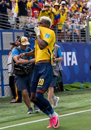 Jubel nach dem Tor zum 1-1 durch Nilson Angulo (Ecuador, 20), jubelnd, bejubelt, jubelt, jubeln, emotionen, celebrate FIFA World Cup, WM, Weltmeisterschaft, Fussball 2026: Ecuador vs Deutschland 25 June 2026, FIFA World Cup 2026: Ecuador vs Deutschland (Group E, Matchday 3) at New York New Jersey Stadium in East Rutherford, New Jersey, USA. *** Celebration after Nilson Angulo s goal to make it 1–1, Ecuador, 20, celebrating, cheered, cheers, emotions, celebrate FIFA World Cup 2026 Ecuador vs. Germany, June 25, 2026, FIFA World Cup 2026 Ecuador vs. Germany, Group E, Matchday 3 at New York New Jersey Stadium in East Rutherford, New Jersey, USA Copyright: HMBxMedia xMarcoxBader