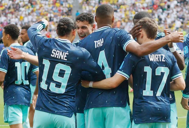 Germany s Leroy Sane (19) celebrates with teammates after scoring against Ecuador in the first half of their FIFA World Cup, WM, Weltmeisterschaft, Fussball match at New York New Jersey Stadium in East Rutherford, New Jersey, on Thursday, June 25, 2026.  NYP20260625902 JOHNxANGELILLO