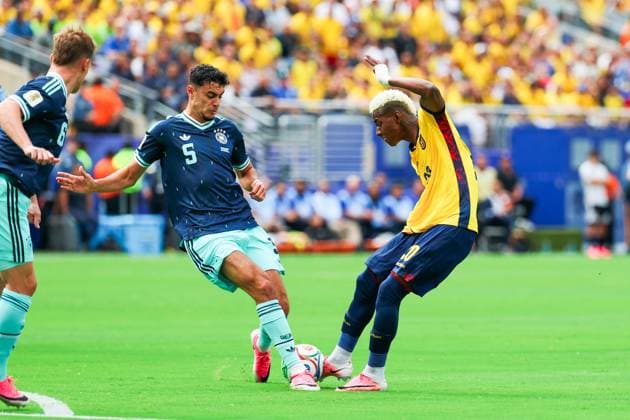 RECORD DATE NOT STATED FIFA World Cup, WM, Weltmeisterschaft, Fussball 2026 - Group E - Ecuador v Germany Nilson Angulo player of Ecuador shoots at goal during the match between Ecuador and Germany in the third round of Group E of the 2026 FIFA World Cup group stage at New York New Jersey Stadium, in East Rutherford, United States, on Thursday, June 25, 2026.(Foto: William Volcov Brazil Photo Press IMAGO) Sports East Rutherford NJ United States of America Copyright: xWILLIAMxVOLCOVx