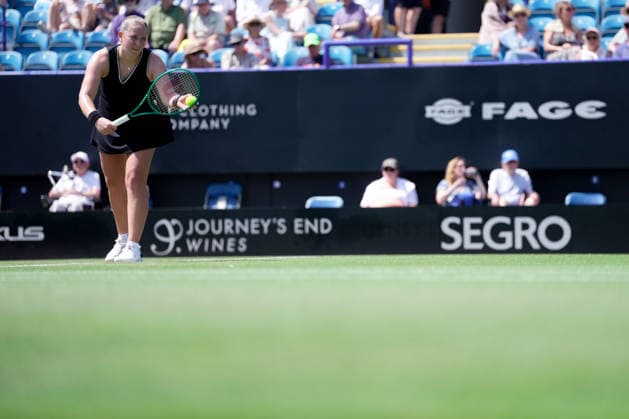 Lexus Eastbourne Open - Day Four Jelena Ostapenko of Latvia, the third seed, competes in a quarterfinal match against Zeynep Sonmez of Turkey at the 2026 Lexus Eastbourne Open Women s tennis tournament at the Devonshire Park Lawn Tennis Club in Eastbourne, England, on June 25, 2026. Eastbourne United Kingdom  Copyright: xOwenxHammondx originalFilename:hammond-2026lexu260625_np96E.jpg