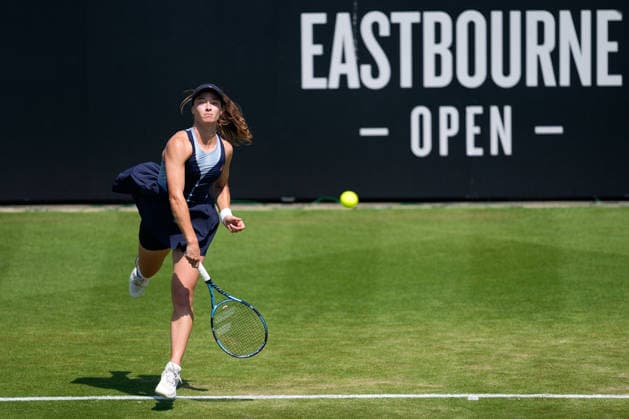 Lexus Eastbourne Open - Day Four Zeynep Sonmez of Turkey competes against third seed Jelena Ostapenko of Latvia during their quarterfinal match at the 2026 Lexus Eastbourne Open Women s tennis tournament at the Devonshire Park Lawn Tennis Club in Eastbourne, England, on June 25, 2026. Eastbourne United Kingdom  Copyright: xOwenxHammondx originalFilename:hammond-2026lexu260625_np88Z.jpg