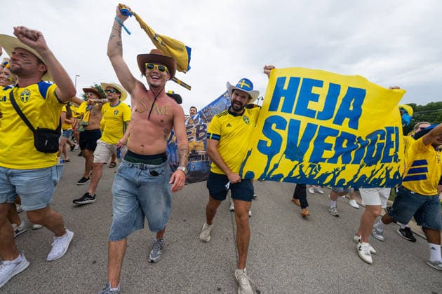 260625 Fans of Sweden ahead of the FIFA World Cup, WM, Weltmeisterschaft, Fussball 2026 football match between Japan and Sweden on June 25, 2026 in Dallas. Photo: Ludvig Thunman BILDBYRAN kod LT PA1259 bbeng fotboll football soccer fotball vm fotbolls-vm fotball-vm fotbolls-vm 2026 fifa world cup 2026 sverige sweden sverige a japan publik *** 260625 Swedish fans ahead of the 2026 FIFA World Cup soccer match between Japan and Sweden on June 25, 2026 in Dallas. Photo by Ludvig Thunman, BILDBYRAN. Code: LT PA1259 bbeng soccer football soccer World Cup 2026 FIFA World Cup 2026 Sweden Sweden A Japan audience  Copyright: LUDVIGxTHUNMAN BB260625LT011