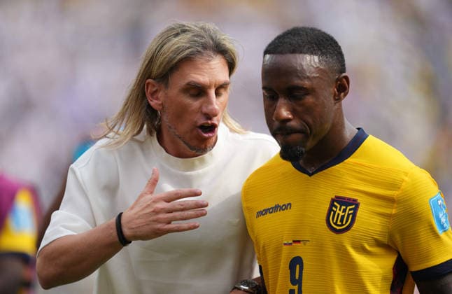Sebastian Beccacece (Ecuador) and John Yeboah (Ecuador) heads during Ecuador and Germany, Group I FIFA World Cup, WM, Weltmeisterschaft, Fussball 2026, Met Life Stadium, New jersey, USA on June 25, 2026. Thor Wegner DeFodi Images. (Photo by DeFodi Images) - *** Sebastian Beccacece of Ecuador and John Yeboah of Ecuador clash heads during the match between Ecuador and Germany in Group I of the 2026 FIFA World Cup at MetLife Stadium in New Jersey, USA, on June 25, 2026. Photo by Thor Wegner, DeFodi Images