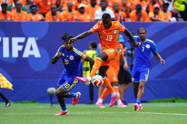 June 25, 2026: Ivory Coast Forward Nicolas Pepe (19) controls the ball during the first half of a World Cup Match against Curacao at Philadelphia Stadium in Philadelphia, Pennsylvania. CSM FIFA World Cup, WM, Weltmeisterschaft, Fussball 2026: Ivory Coast Vs Curacao JUN 25  - ZUMAc04_ 20260625_zma_c04_013 Copyright: xKylexRoddenx