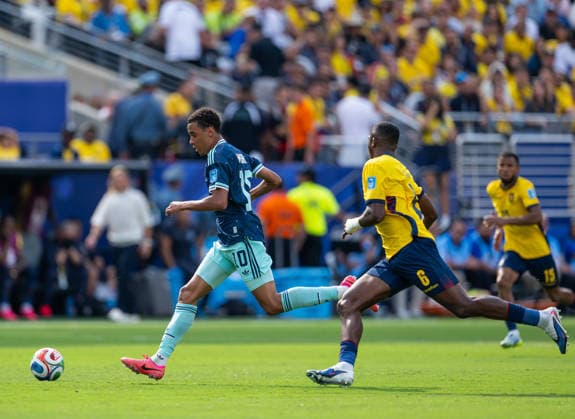 260625 Jamal Musiala of Germany and Willian Pacho of Ecuador during the FIFA World Cup, WM, Weltmeisterschaft, Fussball 2026 group stage football match between Ecuador and Germany on June 25, 2026 in New Jersey. Photo: Jon Olav Nesvold BILDBYRAN COP 217 JE0136 fotboll football soccer fotball vm fotbolls-vm fotball-vm fotbolls-vm 2026 fifa world cup 2026 15 bbeng bbauto *** June 25, 2026: Jamal Musiala of Germany and Willian Pacho of Ecuador during the 2026 FIFA World Cup group stage soccer match between Ecuador and Germany on June 25, 2026 in New Jersey. Photo by Jon Olav Nesvold, BILDBYRAN COP 217 JE0136 soccer football fotball World Cup soccer World Cup 2026 FIFA World Cup 2026 15 bbeng bbauto  Copyright: JONxOLAVxNESVOLD BB260625JE069