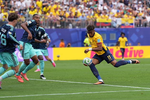 Kevin Rodriguez (Ecuador, 11) gegenJonathan Tah (Deutschland Germany) vor dem Tor zum 1:2 - New York 25.06.2026: Deutschland vs. Ecuador, MetLife Stadium, World Cup 26 Gruppe E, 3. Spieltag *** Kevin Rodriguez (Ecuador), 11, against Jonathan Tah (Germany) in front of the goal, 1–2. New York, June 25, 2026. Germany vs. Ecuador, MetLife Stadium, World Cup 26, Group E, Matchday 3