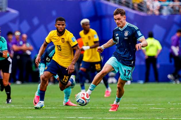 Florian Wirtz of Germany controls the ball , Group E - FIFA World Cup, WM, Weltmeisterschaft, Fussball 2026, Ecuador v Germany, New York New Jersey Stadium, June 25, 2026, East Rutherford, United States.