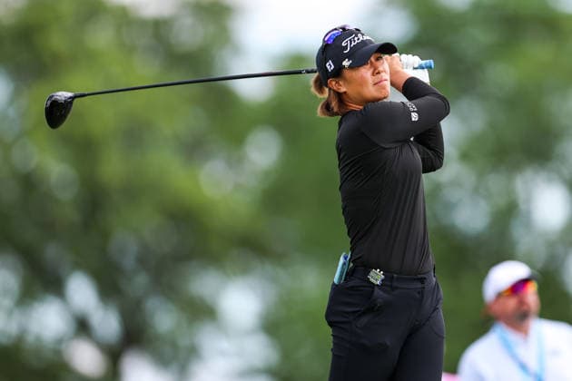 Danielle Kang of the United States hits her tee shot on the third hole during the first round of the 2026 KPMG Women s PGA, Golf Herren Championship at Hazeltine National Golf Club on June 25, 2026 in Chaska, Minnesota. CSM. Golf 2026: KPMG Women s PGA Championship Round One  - ZUMAc04_ 20260625_zma_c04_122 Copyright: xStevenxGarciax