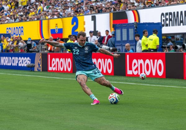 Fußball, Herren, FIFA World Cup, WM, Weltmeisterschaft, Fussball 2026, Spiel in New York New Jersey, Ecuador - Deutschland (Gruppe E, 3. Spieltag), David Raum (Deutschland), 25.06. 2026, *** Soccer, Men s, 2026 FIFA World Cup, Match in New York, New Jersey, Ecuador vs. Germany, Group E, Matchday 3, David Raum (Germany), June 25, 2026, Copyright: xMatthiasxKochx
