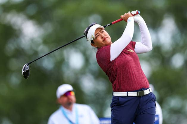 Jasmine Suwannapura of Thailand hits her tee shot on the third tee during the first round of the 2026 KPMG Women s PGA, Golf Herren Championship at Hazeltine National Golf Club on June 25, 2026 in Chaska, Minnesota. CSM. Chaska USA - ZUMAc04_ 20260625_zma_c04_158 Copyright: xStevenxGarciax