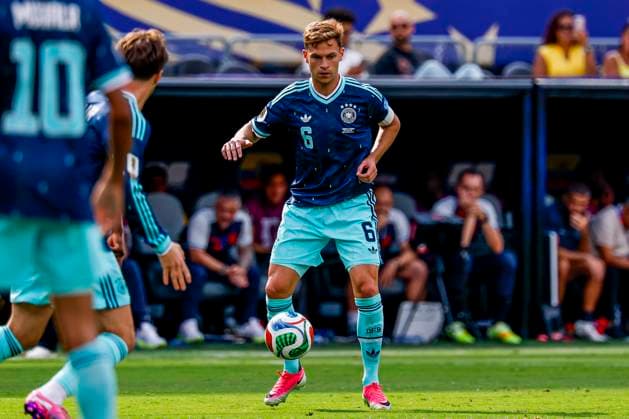 Joshua Kimmich of Germany controls the ball , Group E - FIFA World Cup, WM, Weltmeisterschaft, Fussball 2026, Ecuador v Germany, New York New Jersey Stadium, June 25, 2026, East Rutherford, United States.