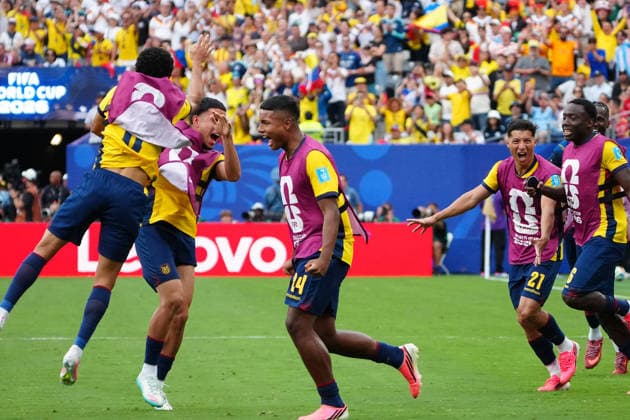 Siegesjubel Ecuador - New York 25.06.2026: Deutschland vs. Ecuador, MetLife Stadium, World Cup 26 Gruppe E, 3. Spieltag *** Victory celebrations in Ecuador, New York, June 25, 2026: Germany vs. Ecuador, MetLife Stadium, World Cup 26, Group E, Matchday 3