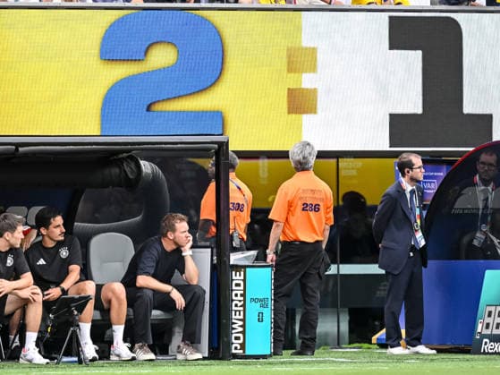 coach Julian Nagelsmann (Germany) gestures looks dejected during the FIFA World Cup, WM, Weltmeisterschaft, Fussball 2026 Group E match between Ecuador and Germany at New York New Jersey Stadium on June 25, 2026 in East Rutherford, United States. (Photo by Harry Langer DeFodi Images) - *** Coach Julian Nagelsmann of Germany looks dejected during the 2026 FIFA World Cup Group E match between Ecuador and Germany at New York New Jersey Stadium on June 25, 2026, in East Rutherford, United States. Photo by Harry Langer, DeFodi Images