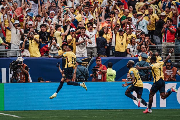 Fußball Herren FIFA Fußball-Weltmeisterschaft 2026 Gruppe E Ecuador vs. Deutschland 25.06.2026 Torjubel Gonzalo Plata ( 19, Ecuador) New Jersey New York New Jersey Stadion New Jersey United States of America *** Men s Soccer 2026 FIFA World Cup Group E Ecuador vs. Germany June 25, 2026 Goal celebration by Gonzalo Plata (19), Ecuador New Jersey New York New Jersey Stadium New Jersey United States of America
