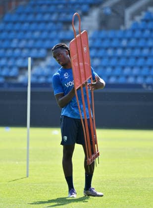 Aurel Wagbe (VfL Bochum) 25.06.2026, Fussball 2. Bundesliga, Saison 2026 2027, Trainingsauftakt VfL Bochum Bochum Vonovia Ruhrstadion Nordrhein Westfalen Deutschland *** Aurel Wagbe, VfL Bochum, June 25, 2026, Soccer, 2. Bundesliga, 2026–2027 Season, Start of Training, VfL Bochum, Bochum, Vonovia Ruhrstadion, North Rhine-Westphalia, Germany Team2