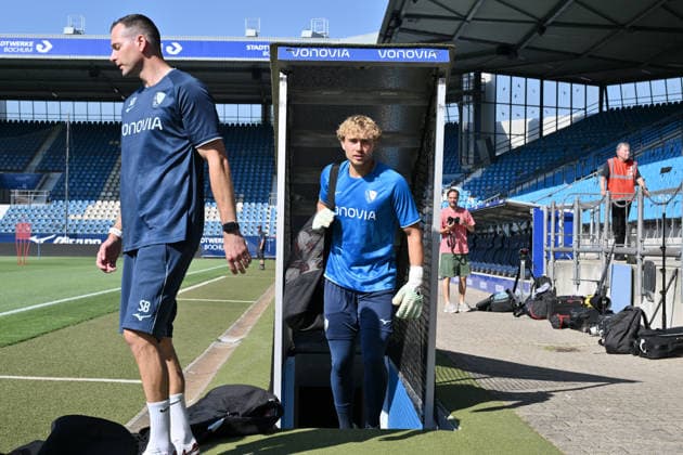 Torhüter Finn Kotyrba (VfL Bochum) 25.06.2026, Fussball 2. Bundesliga, Saison 2026 2027, Trainingsauftakt VfL Bochum Bochum Vonovia Ruhrstadion Nordrhein Westfalen Deutschland *** Goalkeeper Finn Kotyrba, VfL Bochum, June 25, 2026; Soccer, 2. Bundesliga, 2026–2027 season; Start of training camp for VfL Bochum at the Vonovia Ruhrstadion in Bochum, North Rhine-Westphalia, Germany Team2