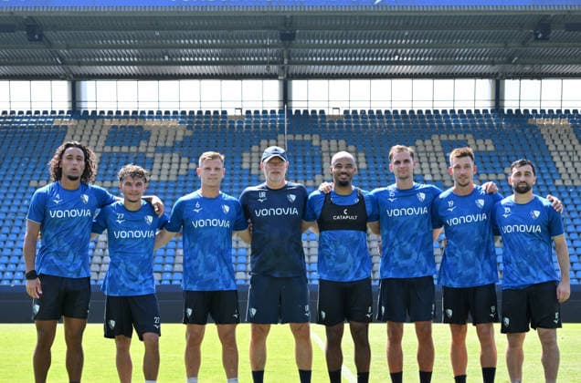 Die Neuzugänge: v.li., Yigit Karademir (VfL Bochum), Babis Drakas (VfL Bochum), Enis Cokaj (VfL Bochum), Trainer Uwe Rösler (VfL Bochum), Jean Manuel Mbom (VfL Bochum), Michael Steinwender (VfL Bochum), Daniel Hanslik (VfL Bochum), Berkan Taz (VfL Bochum) 25.06.2026, Fussball 2. Bundesliga, Saison 2026 2027, Trainingsauftakt VfL Bochum Bochum Vonovia Ruhrstadion Nordrhein Westfalen Deutschland *** New signings (from left): Yigit Karademir (VfL Bochum), Babis Drakas (VfL Bochum), Enis Cokaj (VfL Bochum), Coach Uwe Rösler (VfL Bochum), Jean Manuel Mbom (VfL Bochum), Michael Steinwender (VfL Bochum), Daniel Hanslik (VfL Bochum), Berkan Taz (VfL Bochum) June 25, 2026, Soccer, 2. Bundesliga, 2026–2027 season, Start of training camp for VfL Bochum at the Vonovia Ruhrstadion in Bochum, North Rhine-Westphalia, Germany Team2