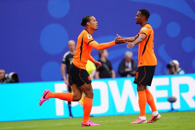 Tunisia v Netherlands - FIFA World Cup, WM, Weltmeisterschaft, Fussball 2026 - Group F KANSAS CITY, UNITED STATES - JUNE 25: Virgil Van Dijk (4) of Netherlands celebrates after Ellyes Skhiri of Tunisia scored an own goal during the 2026 FIFA World Cup First Stage Group F match between Tunisia and Netherlands at Arrowhead Stadium (Kansas City Stadium) in Kansas City, Missouri, United States on June 25, 2026. Hakan Akgun Anadolu Missouri United States. Editorial use only. Please get in touch for any other usage.  Copyright: x2026xAnadoluxHakanxAkgunx