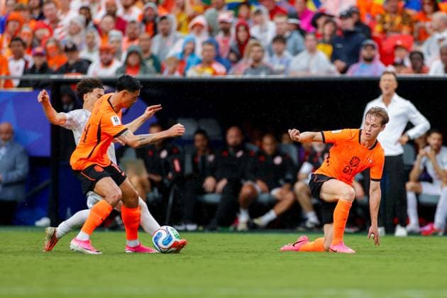 KANSAS CITY, 25-06-2026, Kansas City Stadium, World Cup 2026 Match between Tunesia and The Netherlands. Picture Shows Netherlands player Frenkie de Jong , Netherlands player Tijjani Reijnders Tunesia - Netherlands (World Cup 2026)  x204648200x Copyright: