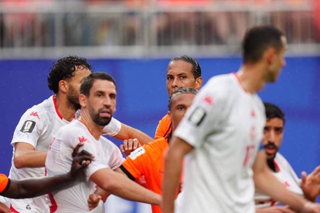 Tunisia v Netherlands - FIFA World Cup, WM, Weltmeisterschaft, Fussball 2026 - Group F KANSAS CITY, UNITED STATES - JUNE 25: Virgil Van Dijk (4) of Netherlands gestures during the 2026 FIFA World Cup First Stage Group F match between Tunisia and Netherlands at Arrowhead Stadium (Kansas City Stadium) in Kansas City, Missouri, United States on June 25, 2026. Hakan Akgun Anadolu Missouri United States. Editorial use only. Please get in touch for any other usage.  Copyright: x2026xAnadoluxHakanxAkgunx