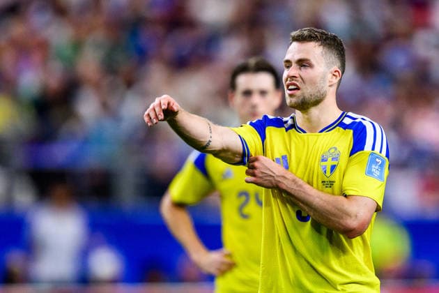 260625 Gabriel Gudmundsson of Sweden during the FIFA World Cup, WM, Weltmeisterschaft, Fussball 2026 football match between Japan and Sweden on June 25, 2026 in Dallas. Photo: Petter Arvidson BILDBYRAN kod PA PA1259 bbeng fotboll football soccer fotball vm fotbolls-vm fotball-vm fotbolls-vm 2026 fifa world cup 2026 sverige sweden sverige a japan *** June 25, 2026: Gabriel Gudmundsson of Sweden during the 2026 FIFA World Cup soccer match between Japan and Sweden on June 25, 2026 in Dallas. Photo by Petter Arvidson, BILDBYRAN. Code: PA PA1259 bbeng soccer football fotball World Cup soccer World Cup 2026 FIFA World Cup 2026 Sweden Sweden A Japan  Copyright: PETTERxARVIDSON BB260625PA138