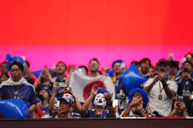June 25, 2026, Arlington, Texas, United States: Supporters of Japan celebrate during the FIFA World Cup, WM, Weltmeisterschaft, Fussball 2026 Group F match between Japan and Sweden at Dallas Stadium on June 25, 2026 in Dallas, United States. Japan V Sweden: Group F - FIFA World Cup 2026  - ZUMAa181 20260625_zaa_a181_017 Copyright: xJosexBretonx