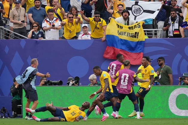 SOCCER - FIFA World Cup, WM, Weltmeisterschaft, Fussball - Group E - Ecuador vs. Germany Photo by IPA ABACAPRESS.COM86066010 - Gonzalo Plata of Ecuador celebrates after scoring a goal with his teammates during the Group E match between Ecuador and Germany at the FIFA World Cup in New York, USA, on June 25, 2026 New York  Copyright: xIPAxSport ABACAx