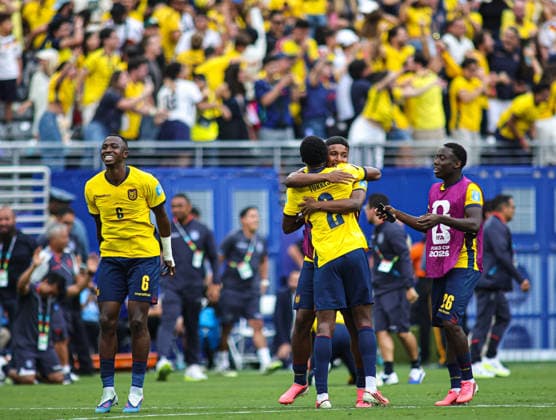 June 25, 2026, Rutherford, New Jersey, USA: Ecuador celebrates the win after the June 25th FIFA World Cup, WM, Weltmeisterschaft, Fussball 2026 matchup between Ecuador and Germany at MetLife Stadium in East Rutherford, New Jersey. FIFA World Cup 2026: Ecuador : Germany  - ZUMAs325 20260625_zsp_s325_151 Copyright: xJessxStilesx