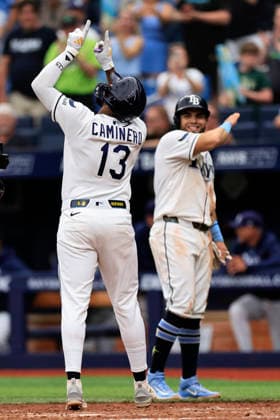 June 25, 2026, St. Petersburg, Florida, USA: Tampa Bay Rays third baseman Junior Caminero (13) hits his third home run of the day to left field during an MLB, Baseball Herren, USA game against the Kansas City Royals on June 25, 2026 at Tropicana Field. The Rays beat the Royals 13-2. St. Petersburg USA - ZUMAh180 20260625_zsp_h180_100 Copyright: xKimxHukarix