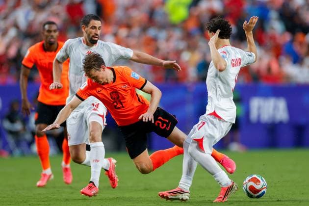KANSAS CITY, 25-06-2026, Kansas City Stadium, World Cup 2026 Match between Tunesia and The Netherlands. Picture Shows Tunisia player Ismael Gharbi and Netherlands player Frenkie de Jong Tunesia - Netherlands (World Cup 2026)  x204648966x Copyright:
