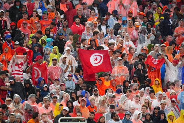 Tunisia v Netherlands - FIFA World Cup, WM, Weltmeisterschaft, Fussball 2026 - Group F KANSAS CITY, UNITED STATES - JUNE 25: Fans wear raincoat to protect from the rain during the 2026 FIFA World Cup First Stage Group F match between Tunisia and Netherlands at Arrowhead Stadium (Kansas City Stadium) in Kansas City, Missouri, United States on June 25, 2026. Hakan Akgun Anadolu Missouri United States. Editorial use only. Please get in touch for any other usage.  Copyright: x2026xAnadoluxHakanxAkgunx