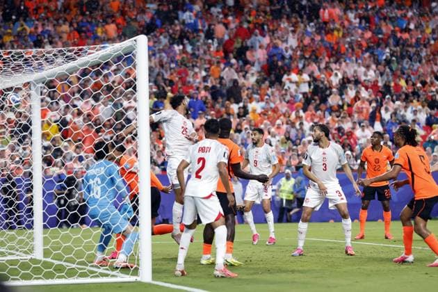 KANSAS - Jan Paul van Hecke or the Netherlands scores the 1-3 during the 2026 FIFA World Cup, WM, Weltmeisterschaft, Fussball Group F match between Tunisia and the Netherlands at Kansas City Stadium on June 25, 2026, in Kansas, United States. ROBIN VAN LONKHUIJSEN ANP FIFA World Cup 2026 group stage 2026 xVIxANPxSportx xxANPxIVx 561998313 originalFilename: 561998313.jpg