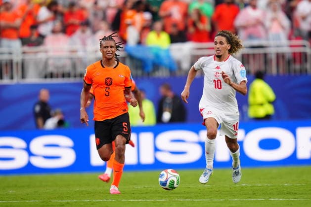 Tunisia v Netherlands - FIFA World Cup, WM, Weltmeisterschaft, Fussball 2026 - Group F KANSAS CITY, UNITED STATES - JUNE 25: Hannibal Mejbri (10) of Tunisia in action during the 2026 FIFA World Cup First Stage Group F match between Tunisia and Netherlands at Arrowhead Stadium (Kansas City Stadium) in Kansas City, Missouri, United States on June 25, 2026. Hakan Akgun Anadolu Missouri United States. Editorial use only. Please get in touch for any other usage.  Copyright: x2026xAnadoluxHakanxAkgunx