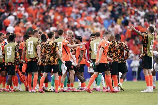 KANSAS - Players of the Dutch national team, Nationalteam celebrate the victory after the FIFA 2026 World Cup Group F match between Tunisia and the Netherlands at Kansas City Stadium on June 25, 2026, in Kansas, United States. ROBIN VAN LONKHUIJSEN ANP FIFA World Cup, WM, Weltmeisterschaft, Fussball 2026 group stage 2026 xVIxANPxSportx xxANPxIVx 562001481 originalFilename: 562001481.jpg