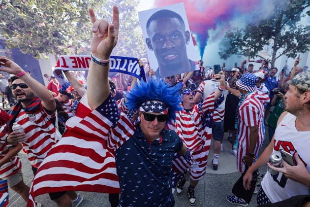 FIFA World Cup, WM, Weltmeisterschaft, Fussball 2026 - Group D - Turkey vs USA USA fans cheer ahead of the FIFA World Cup 2026 group stage match Turkey against USA, in Los Angeles, USA, 25 June 2026. LOS ANGELES United States  Copyright: xCHRISTOPHERxTORRESx