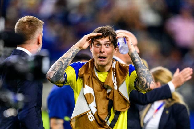 260625 Victor Nilsson Lindelöf of Sweden after the FIFA World Cup, WM, Weltmeisterschaft, Fussball 2026 football match between Japan and Sweden on June 25, 2026 in Dallas. Photo: Petter Arvidson BILDBYRAN kod PA PA1259 bbeng fotboll football soccer fotball vm fotbolls-vm fotball-vm fotbolls-vm 2026 fifa world cup 2026 sverige sweden sverige a japan *** June 25, 2026: Victor Nilsson Lindelöf of Sweden after the 2026 FIFA World Cup soccer match between Japan and Sweden on June 25, 2026 in Dallas. Photo by Petter Arvidson, BILDBYRAN. Code: PA PA1259 bbeng soccer football fotball World Cup soccer World Cup 2026 FIFA World Cup 2026 Sweden Sweden A Japan  Copyright: PETTERxARVIDSON BB260625PA226