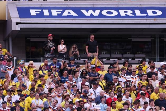 2026 World Cup - Ecuador vs. Germany NEW JERSEY, USA JUNE 25, 2026: Ecuador supporters celebrate after their team s 2-1 victory over Germany during the FIFA World Cup, WM, Weltmeisterschaft, Fussball 2026 Group E match at New York New Jersey Stadium on June 25, 2026. The result secured Ecuador s place in the Round of 32 alongside Germany. NEW JERSEY United States of America Copyright: x xAymanxArefxMohamedxSaadxElxDinx xJNAxPressx